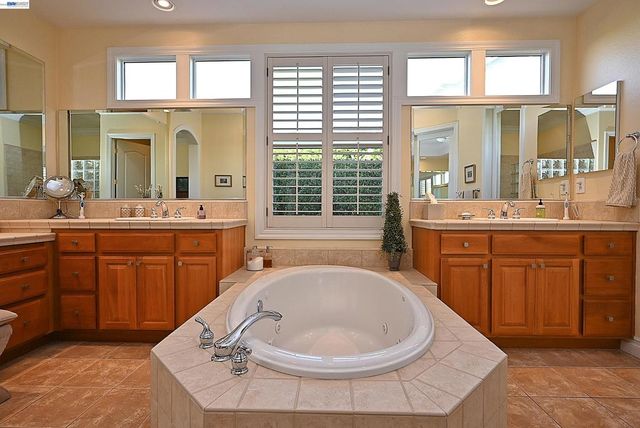 2221 Leccino Ct, Livermore, CA 94550