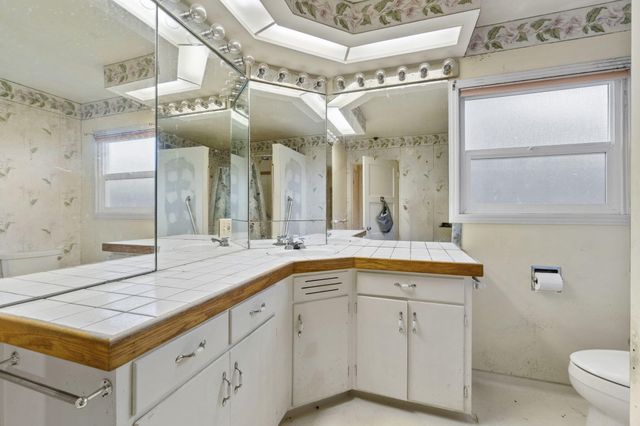 2733 G Street Street, Eureka, CA 95501