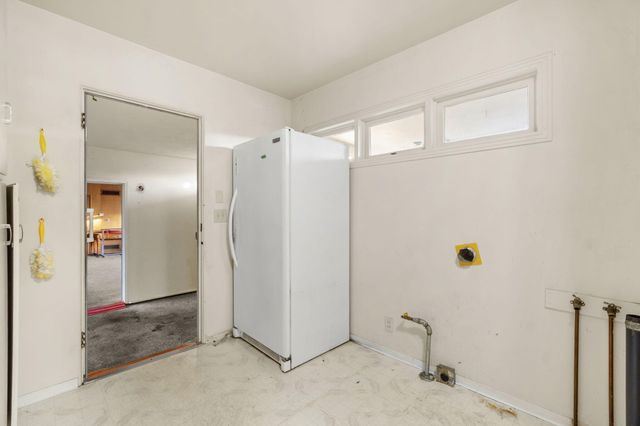 2733 G Street Street, Eureka, CA 95501