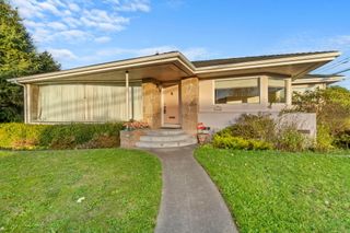 2733 G Street Street, Eureka, CA 95501