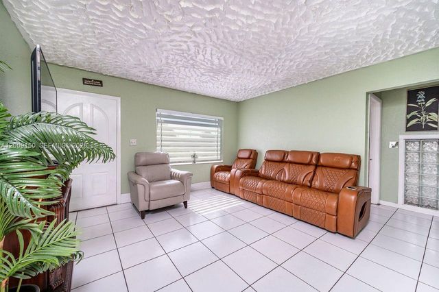 8200 NW 31st Ave, Miami, FL 33147