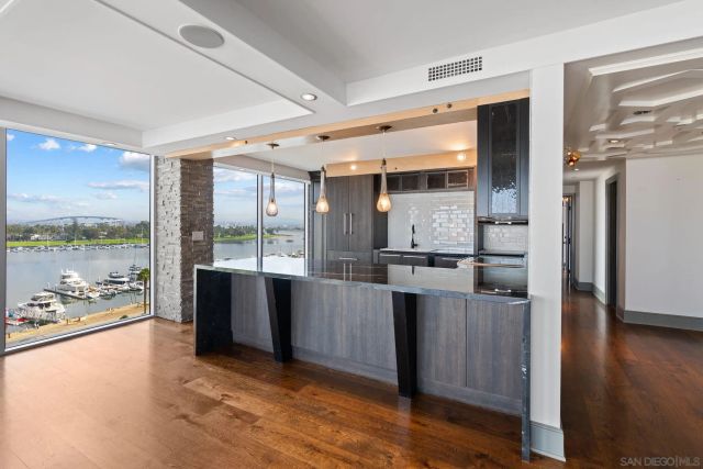 1710 Avenida Del Mundo 708, Coronado, CA 92118