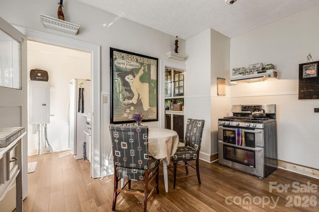 29 Walnut Street, Hot Springs, NC 28743