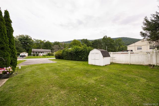 2 Park Lane, Beacon, NY 12508