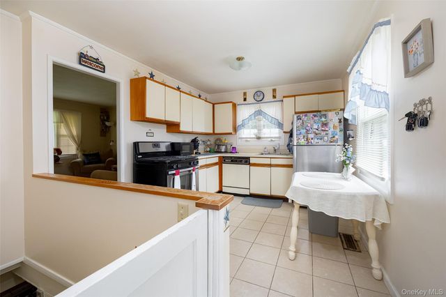 2 Park Lane, Beacon, NY 12508