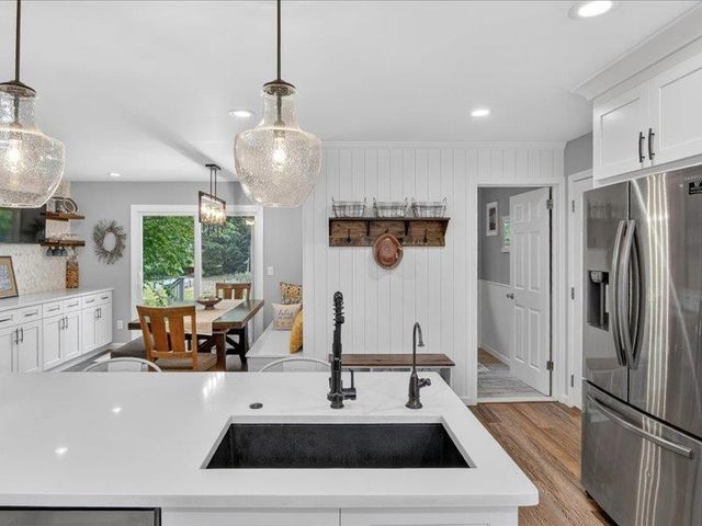 1505 Commerce Pines Drive, Commerce Township, MI 48390