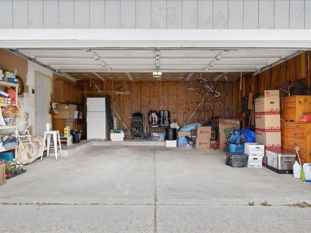 1505 Commerce Pines Drive, Commerce Township, MI 48390
