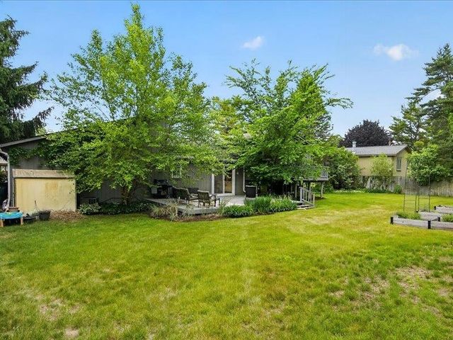 1505 Commerce Pines Drive, Commerce Township, MI 48390
