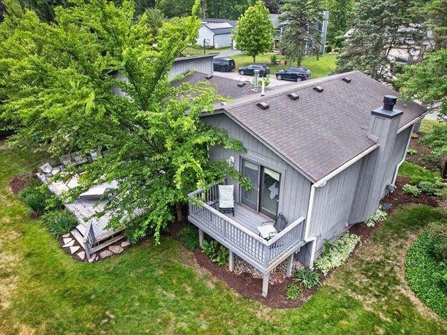 1505 Commerce Pines Drive, Commerce Township, MI 48390