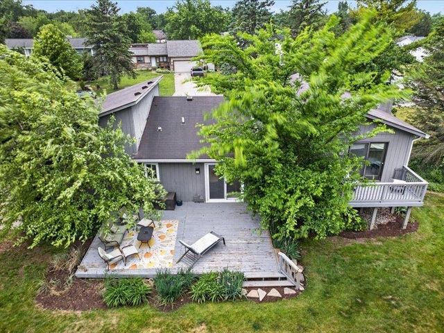 1505 Commerce Pines Drive, Commerce Township, MI 48390