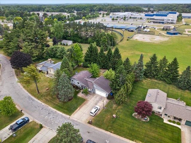 1505 Commerce Pines Drive, Commerce Township, MI 48390