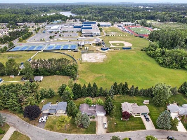 1505 Commerce Pines Drive, Commerce Township, MI 48390