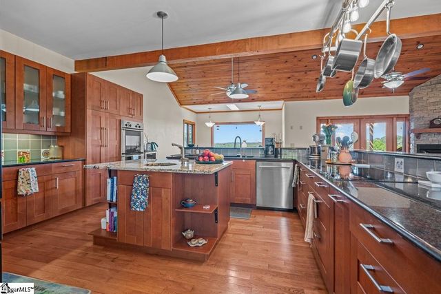 162 Riggins Bridge Road, Liberty, SC 29657