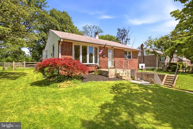 112 MEADOWBROOK LN, Brookhaven, PA 19015