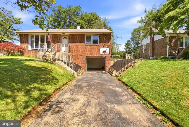 112 MEADOWBROOK LN, Brookhaven, PA 19015