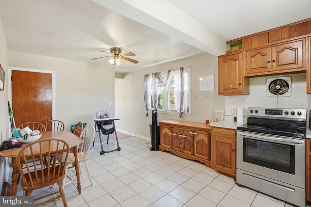 112 MEADOWBROOK LN, Brookhaven, PA 19015