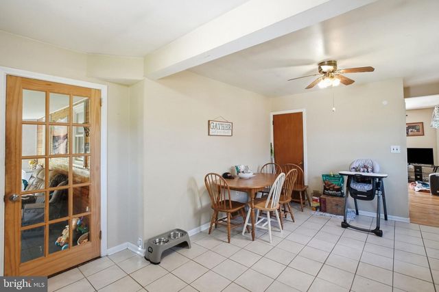 112 MEADOWBROOK LN, Brookhaven, PA 19015