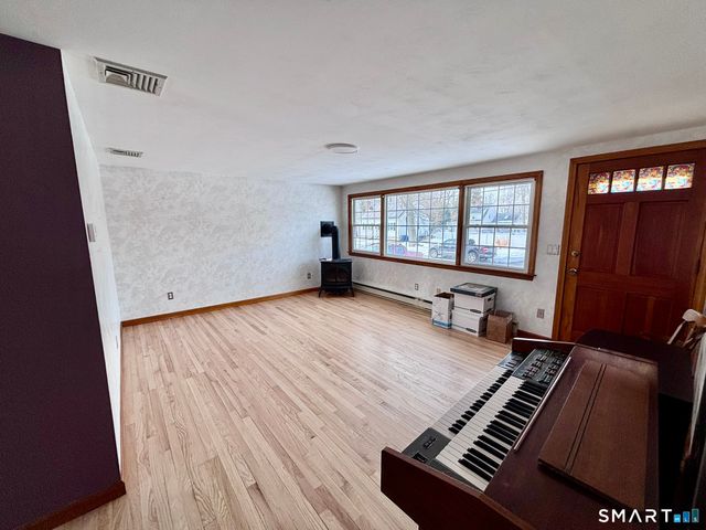 160 Aimes Drive, West Haven, CT 06516