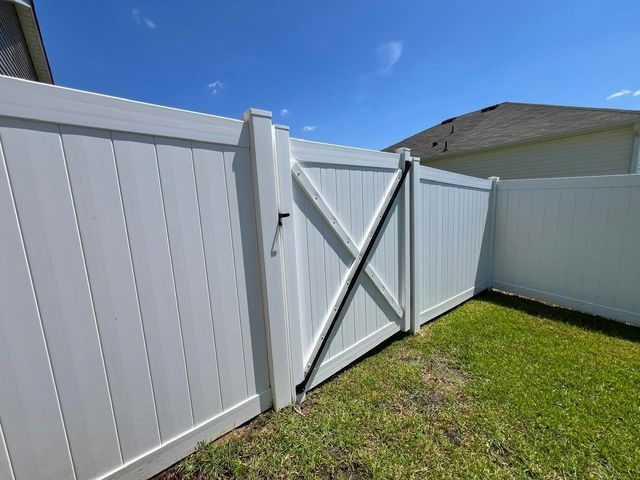 1838 Castlebay Dr., Conway, SC 29526