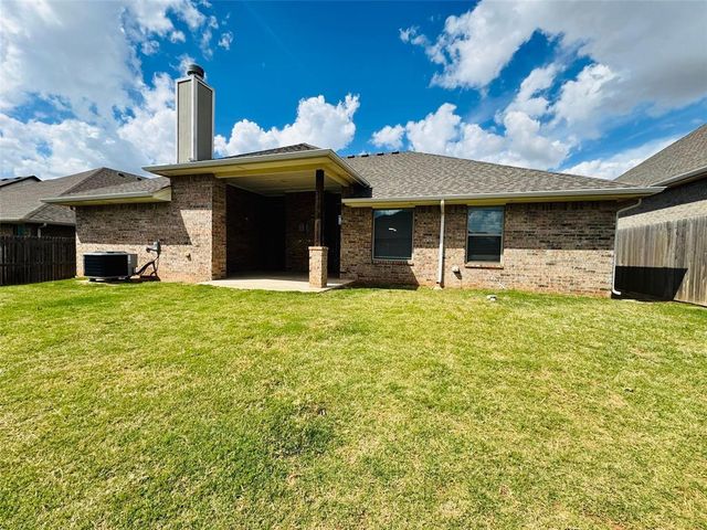 1620 NE 33rd Terrace, Moore, OK 73160