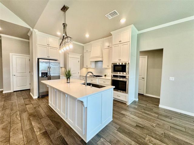 1620 NE 33rd Terrace, Moore, OK 73160