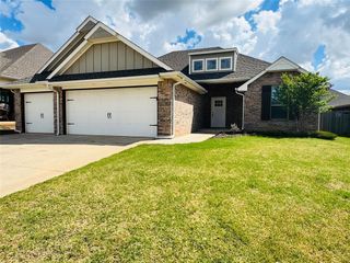 1620 NE 33rd Terrace, Moore, OK 73160