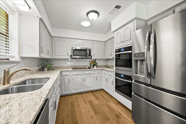 3651 Stables Lane, Dallas, TX 75229