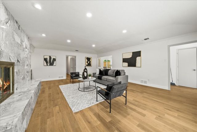 3651 Stables Lane, Dallas, TX 75229