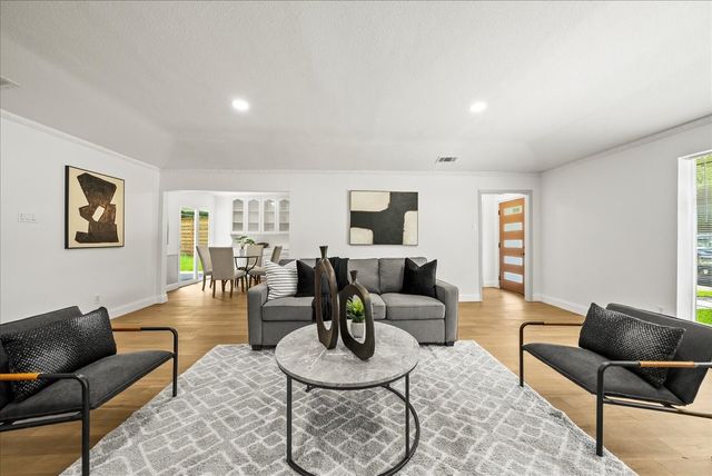 3651 Stables Lane, Dallas, TX 75229