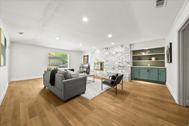 3651 Stables Lane, Dallas, TX 75229