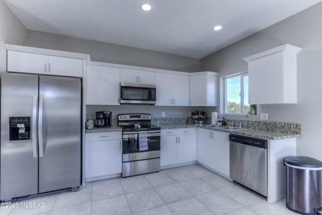 46 S Nashville Place, Vail, AZ 85641