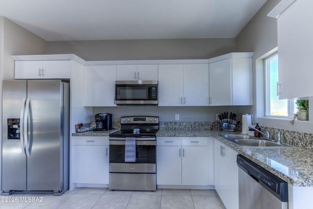 46 S Nashville Place, Vail, AZ 85641
