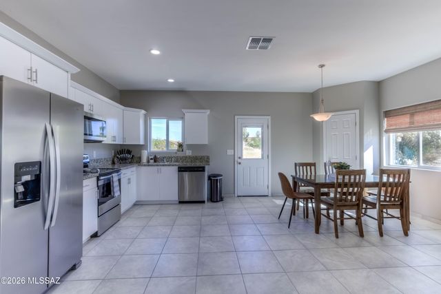 46 S Nashville Place, Vail, AZ 85641