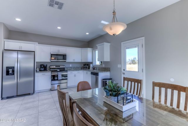 46 S Nashville Place, Vail, AZ 85641