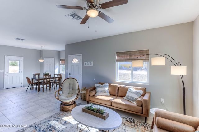 46 S Nashville Place, Vail, AZ 85641