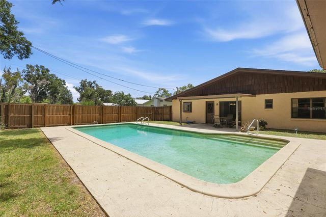 4923 17TH STREET, Zephyrhills, FL 33542