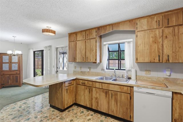 4923 17TH STREET, Zephyrhills, FL 33542
