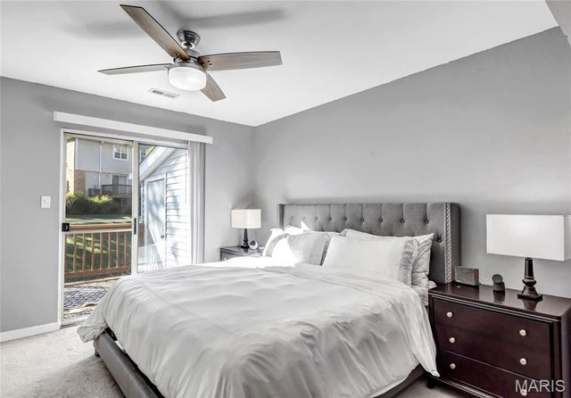 9155 N Swan Circle, St Louis, MO 63144