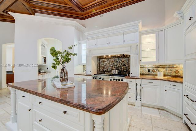 16740 Berkshire Ct, Southwest Ranches, FL 33331