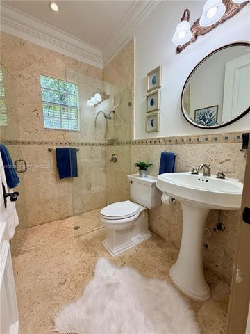 16740 Berkshire Ct, Southwest Ranches, FL 33331