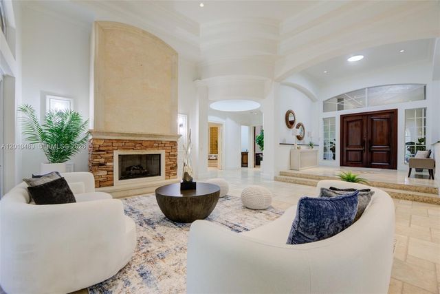 16740 Berkshire Ct, Southwest Ranches, FL 33331