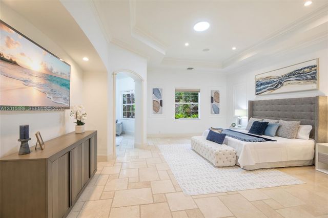 16740 Berkshire Ct, Southwest Ranches, FL 33331