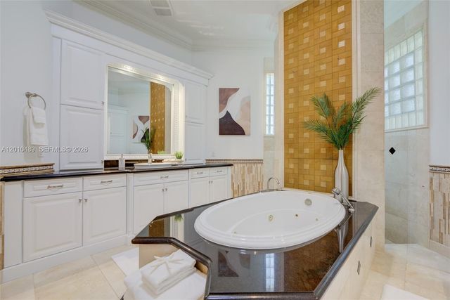 16740 Berkshire Ct, Southwest Ranches, FL 33331