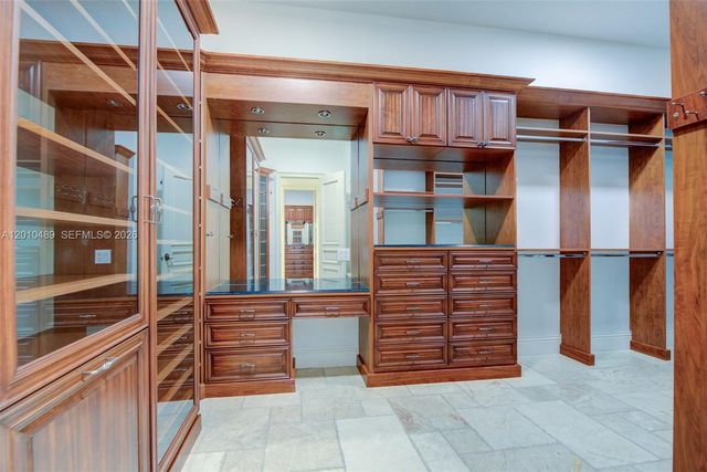 16740 Berkshire Ct, Southwest Ranches, FL 33331