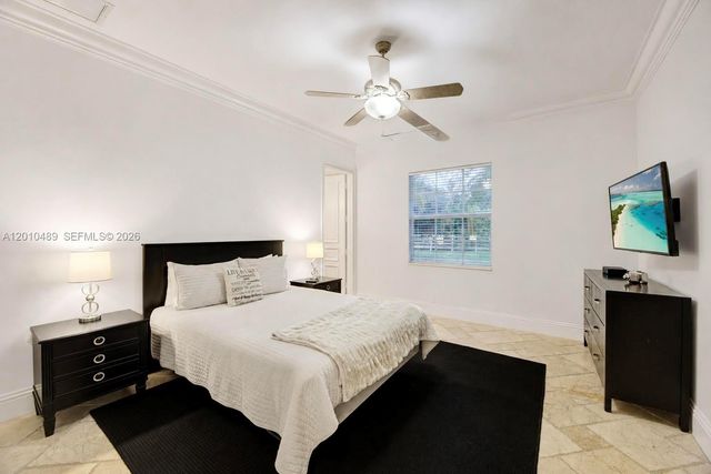 16740 Berkshire Ct, Southwest Ranches, FL 33331