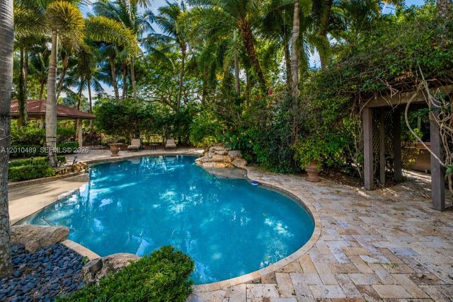 16740 Berkshire Ct, Southwest Ranches, FL 33331