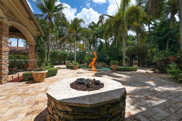 16740 Berkshire Ct, Southwest Ranches, FL 33331