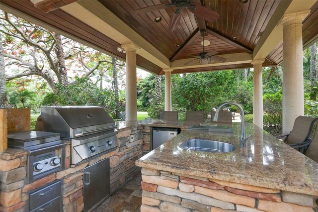 16740 Berkshire Ct, Southwest Ranches, FL 33331