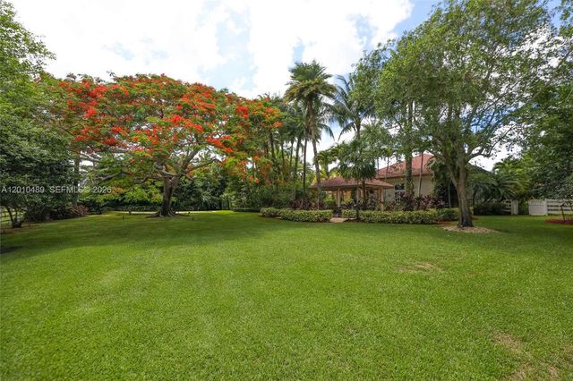 16740 Berkshire Ct, Southwest Ranches, FL 33331