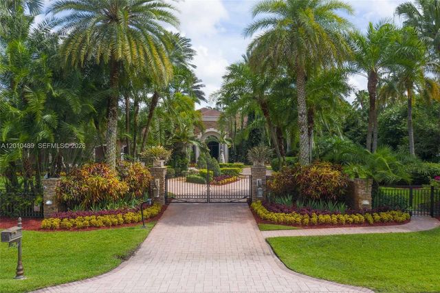16740 Berkshire Ct, Southwest Ranches, FL 33331